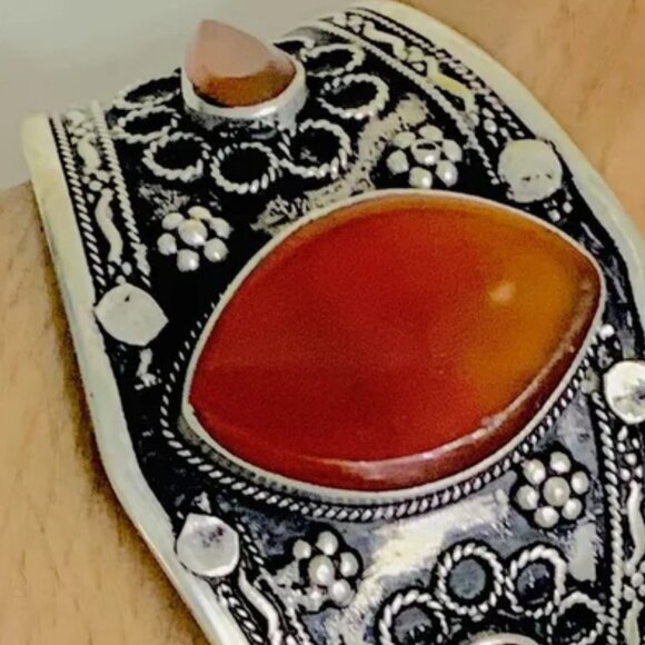 Single Vintage Kuchi Cuff Bracelet: Handmade Tribal Stone Statement Jewelry - Picture 3 of 6